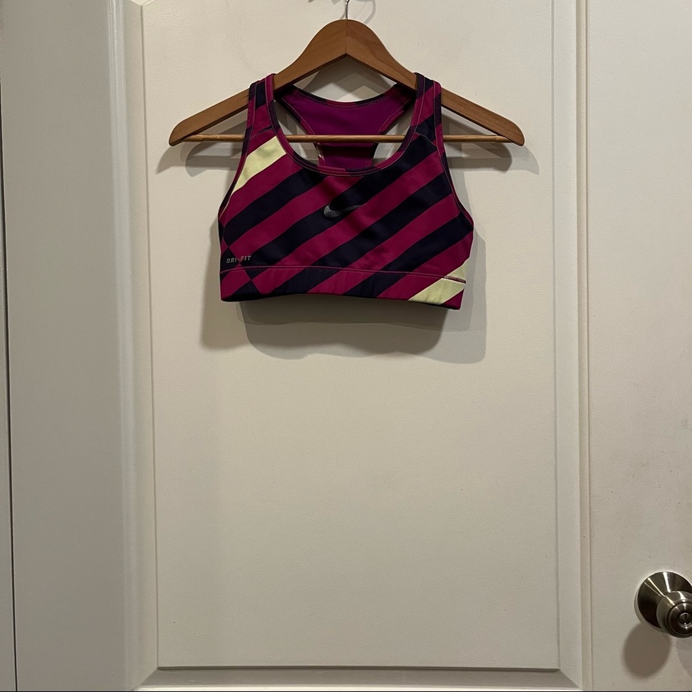 Nike Dri-Fit Swoosh Sports Bra - Picture 2 of 3